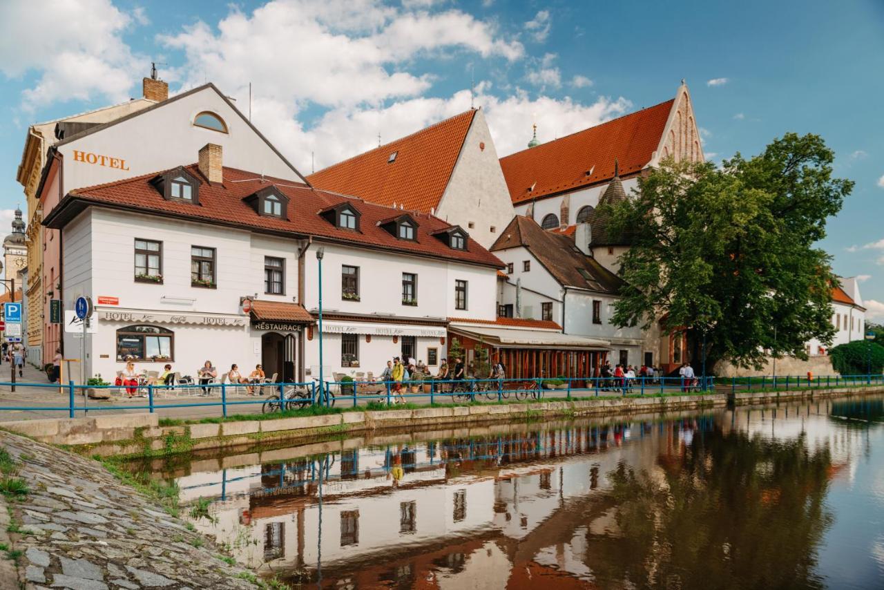 Hotel Klika Чешка Будьовица Екстериор снимка