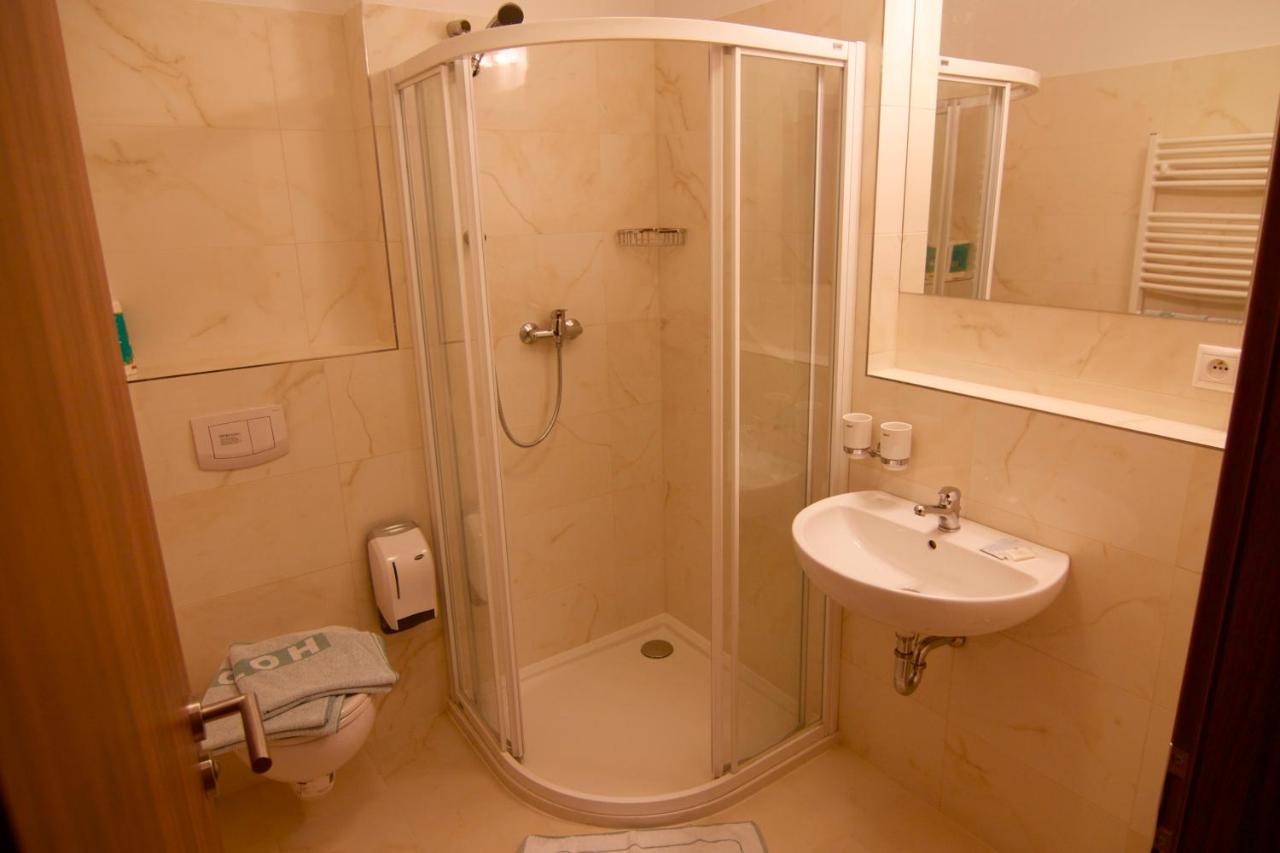 Hotel Klika Чешка Будьовица Екстериор снимка